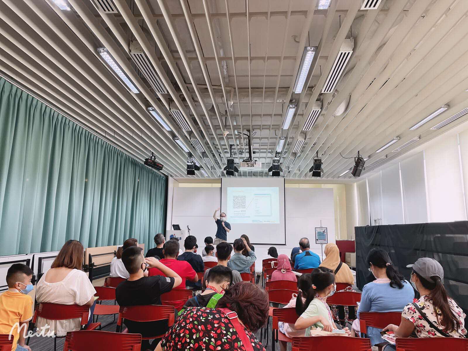 A talk conducted by IFL at Bishan Library in collaboration with NLB